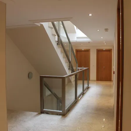 Turísticos Plaza Del Olvido Nerja