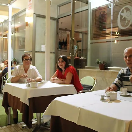 Turisticos Plaza Del Olvido Нерха