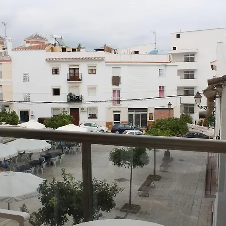 Turisticos Plaza Del Olvido * Нерха