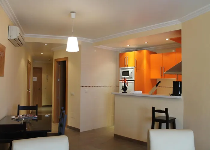 Turisticos Plaza Del Olvido * נרחה