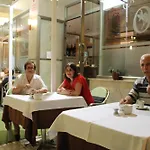 Turisticos Plaza Del Olvido Nerja
