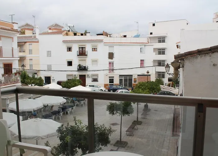 Turisticos Plaza Del Olvido * Nerja